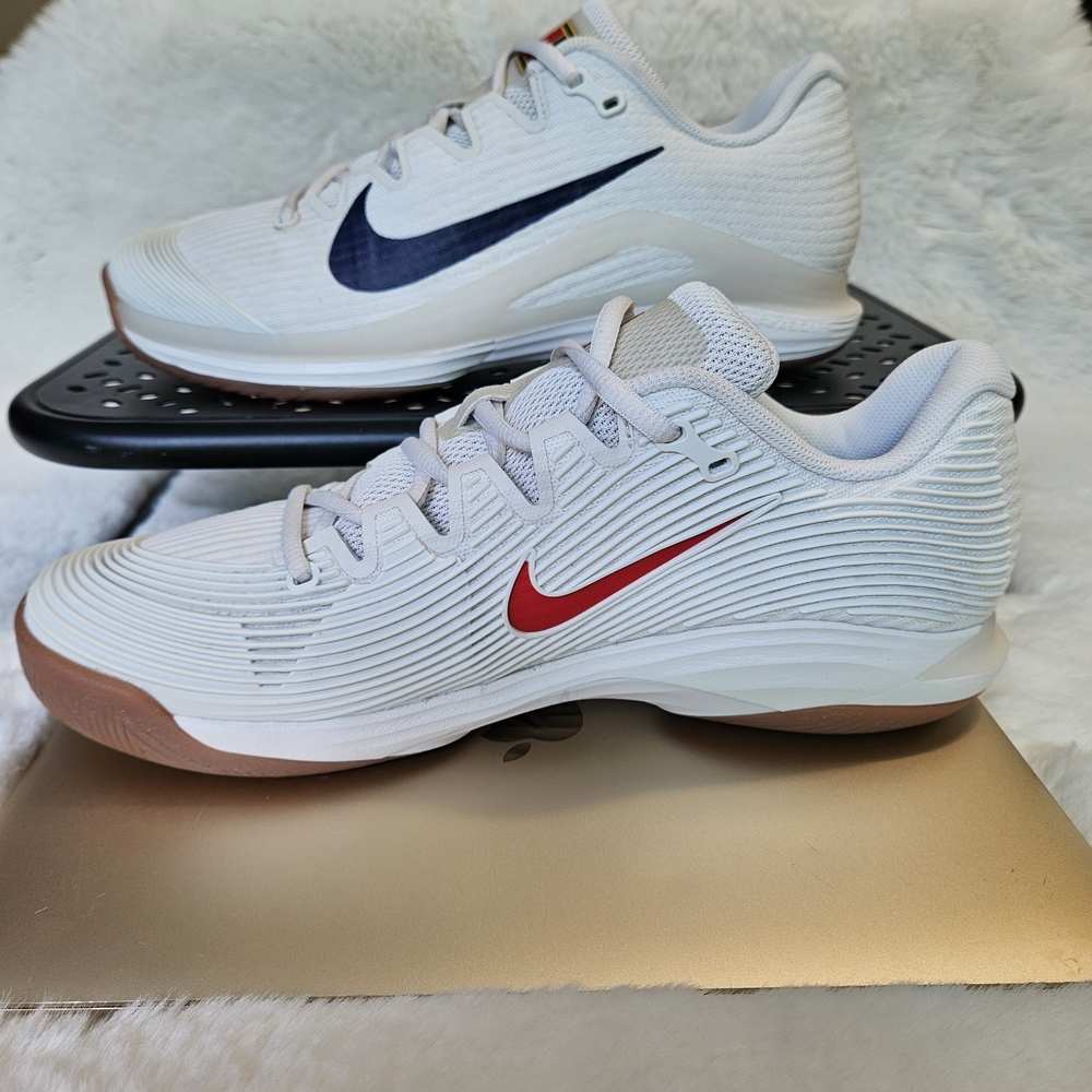 Nike Court Air Zoom Vapor Pro 2 Women’s Size 9.5 White FV5554-101 NWOB